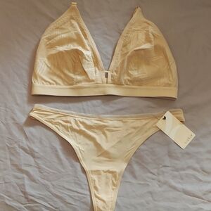 NWT Med thong, size 2 bralette, Toasted Almond